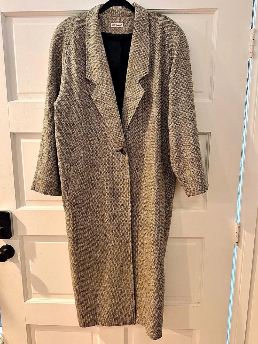 Vintage Doncaster 100% Silk Woven Women’s Long Coat, Oversized Fit, Size Small